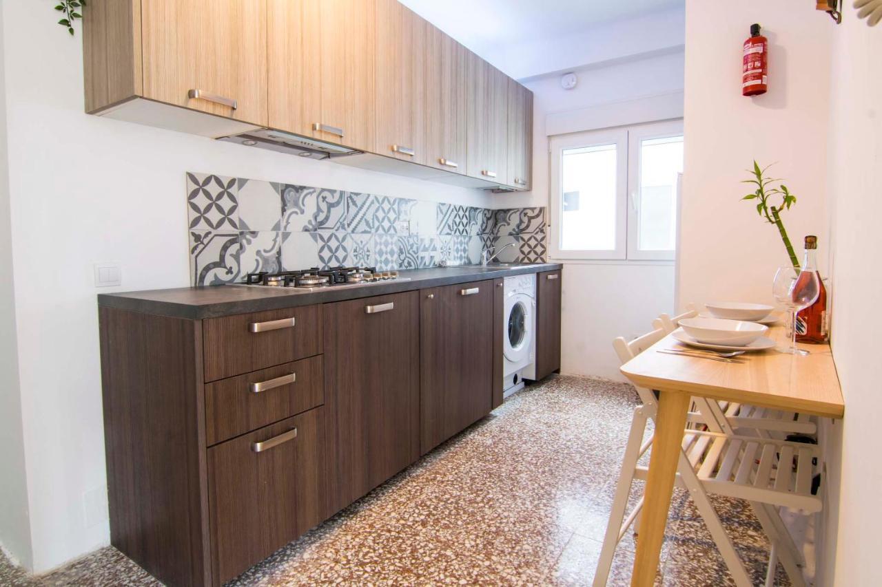 P&P Apartaments Arapiles مالقة المظهر الخارجي الصورة