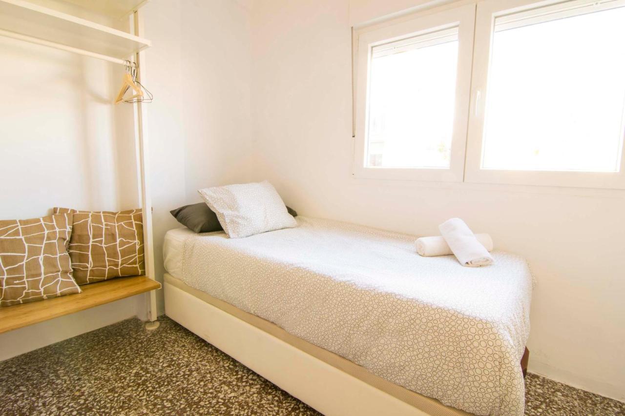 P&P Apartaments Arapiles مالقة المظهر الخارجي الصورة