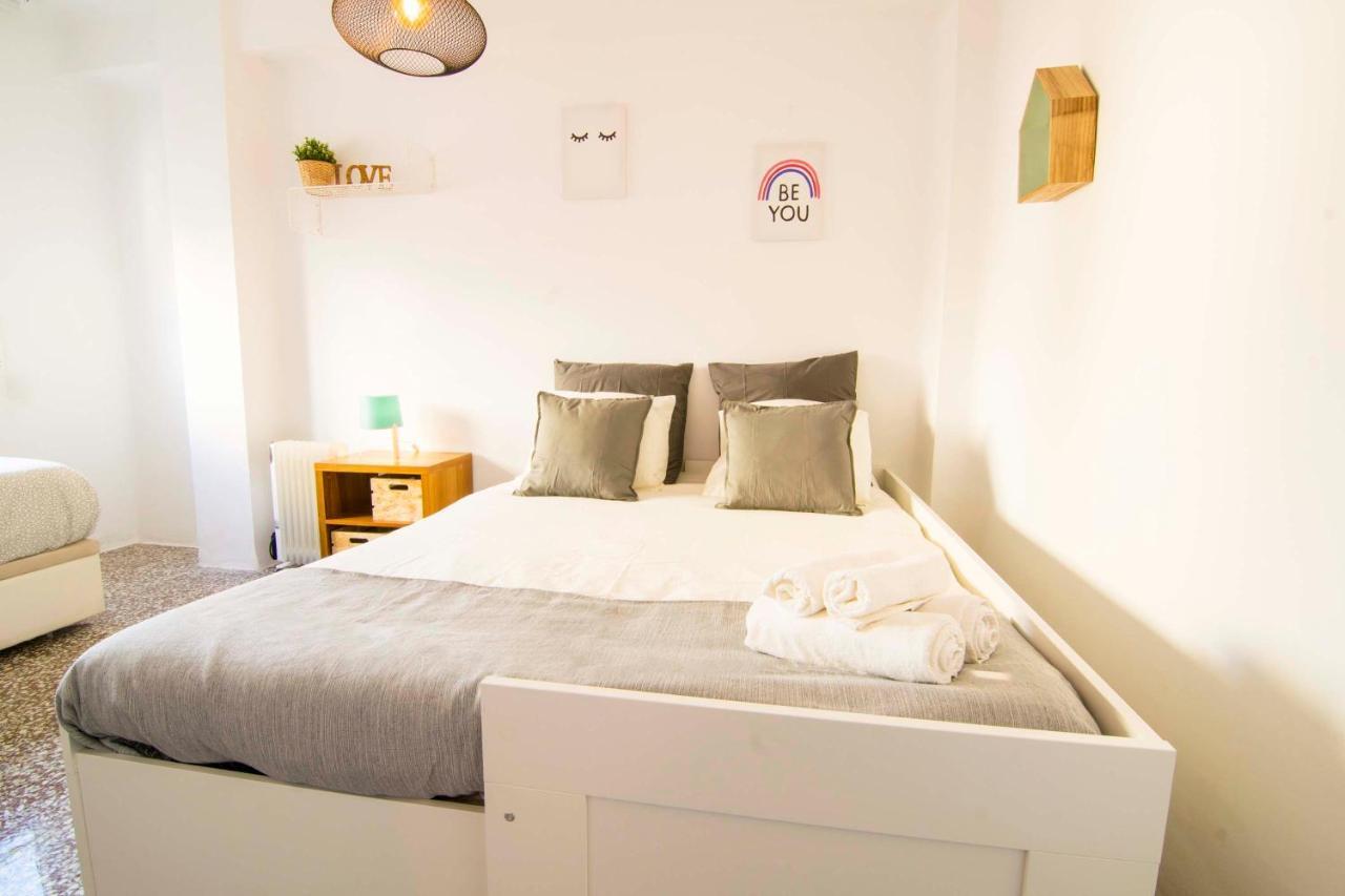 P&P Apartaments Arapiles مالقة المظهر الخارجي الصورة