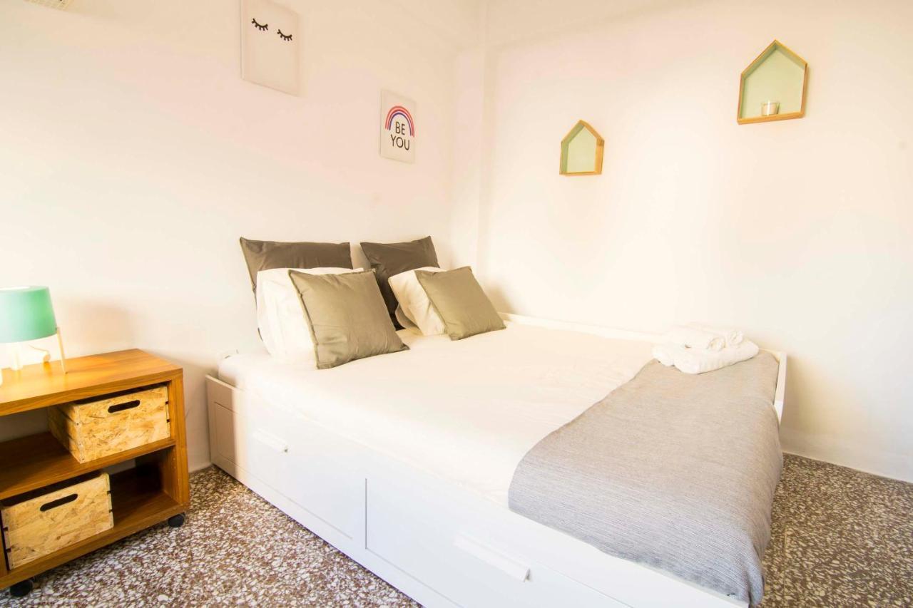 P&P Apartaments Arapiles مالقة المظهر الخارجي الصورة
