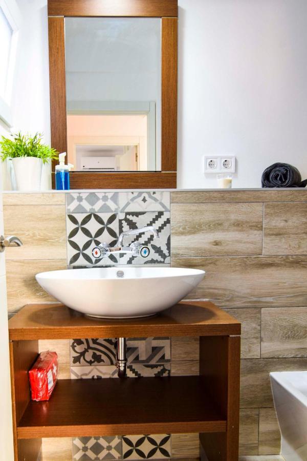 P&P Apartaments Arapiles مالقة المظهر الخارجي الصورة