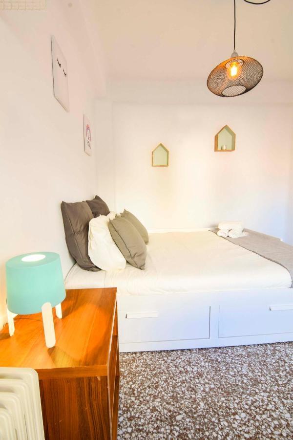 P&P Apartaments Arapiles مالقة المظهر الخارجي الصورة