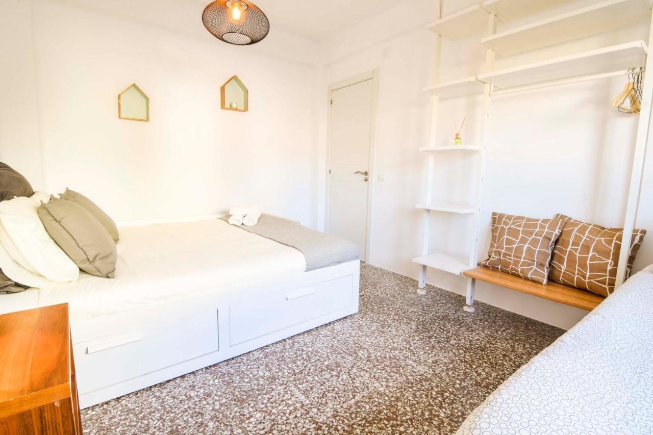 P&P Apartaments Arapiles مالقة المظهر الخارجي الصورة